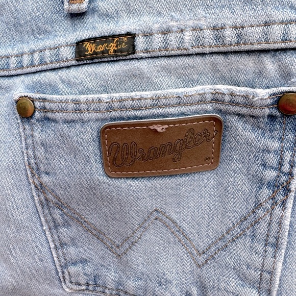 Vintage Wrangler Distressed Light Wash Straight 36 MWZ Slim Fit Leg Jeans 34x30 - Picture 6 of 8